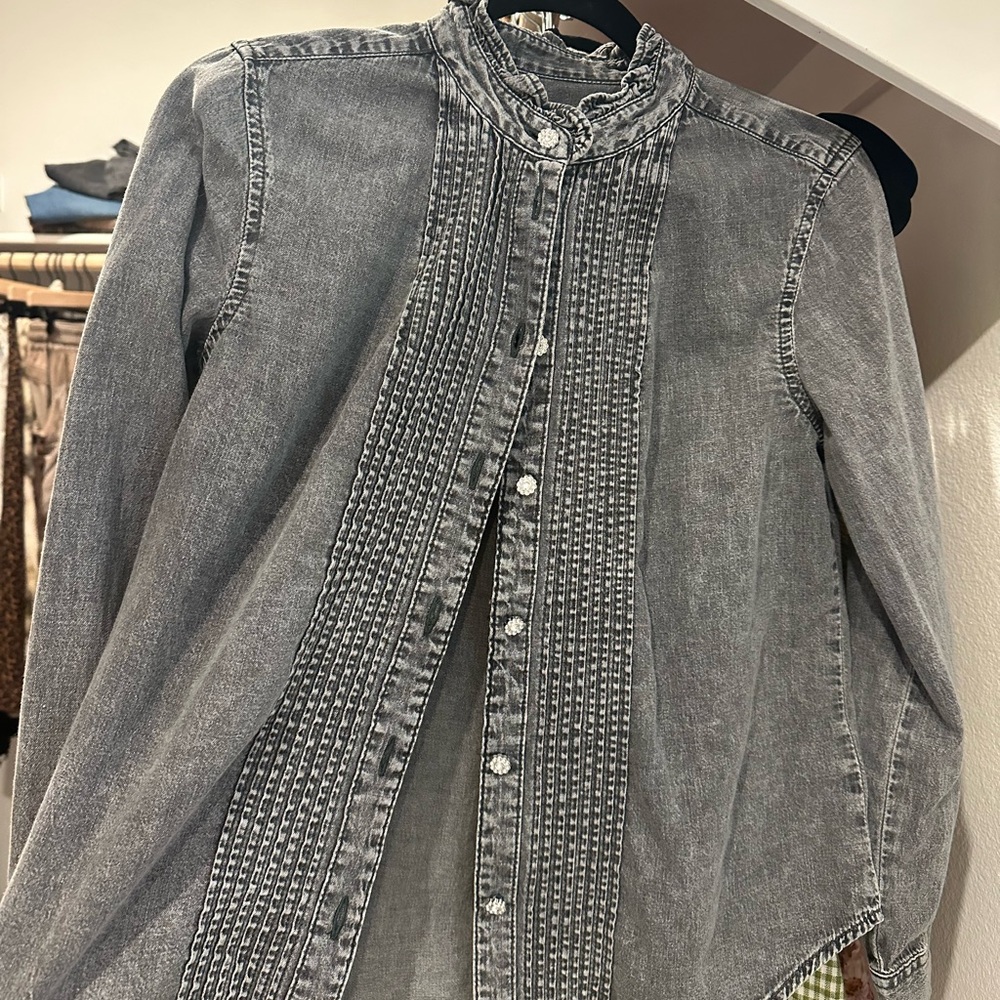 GAP Gray Ruffled Denim Shirt